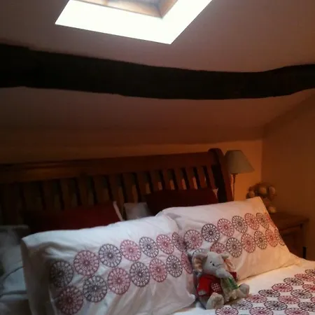 Queens Arms House Bed & Breakfast